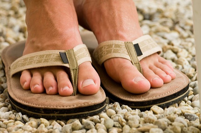 5. Flip-flops can be the cause of falls and ankle sprains.