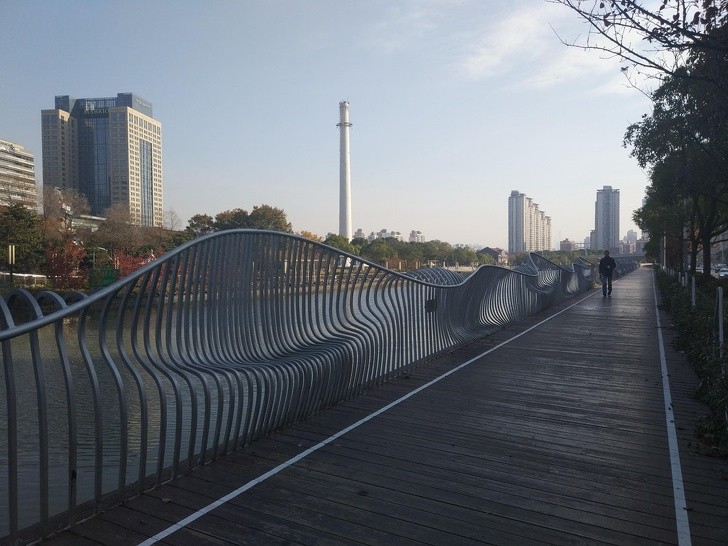 A railing that also acts as a bench.