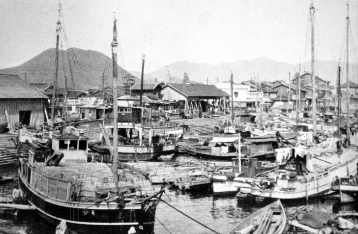 La città era un centro per gli scambi commerciali molto attivo, sia nell'industria tradizionale che in quella ittica.