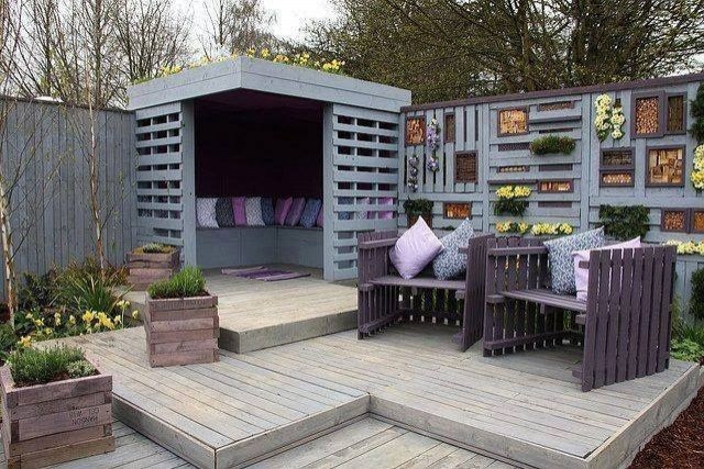 10. Si han logrado frabricar los muebles de jardin de aqui arriba, seran lo suficientemente expertos de realizar un entero mirado con los pallet