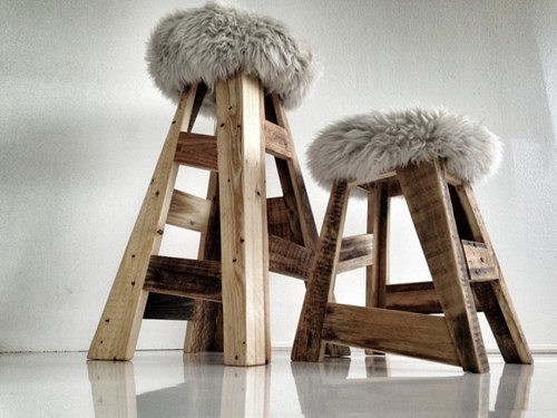 8. With a little more work and experience, unique stools can be obtained from wooden pallets.