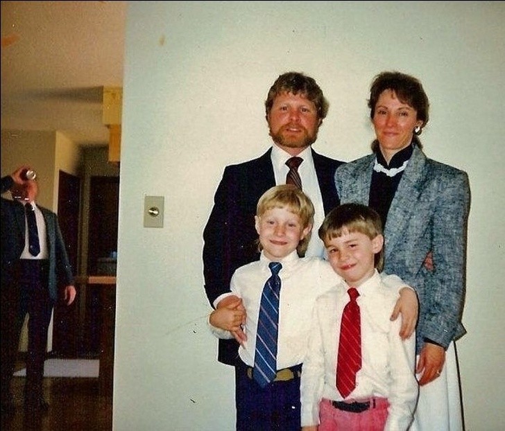Ein Familienfoto mit einem Eindringling: Wem ist das noch nicht passiert?