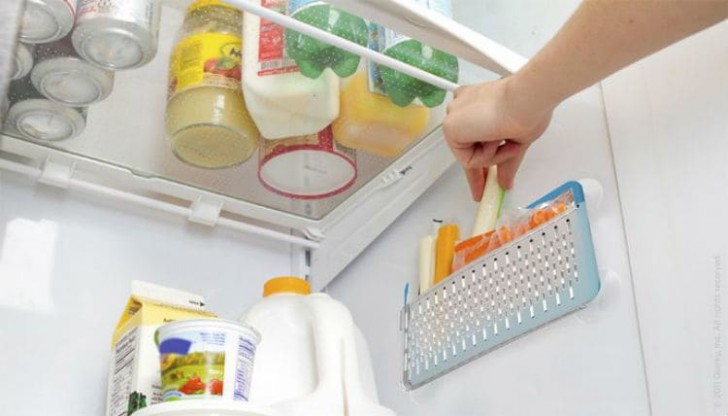 Avete mai pensato che anche si possono sfruttare anche le pareti del frigorifero? Ecco un simpatico porta-snack a tasca!
