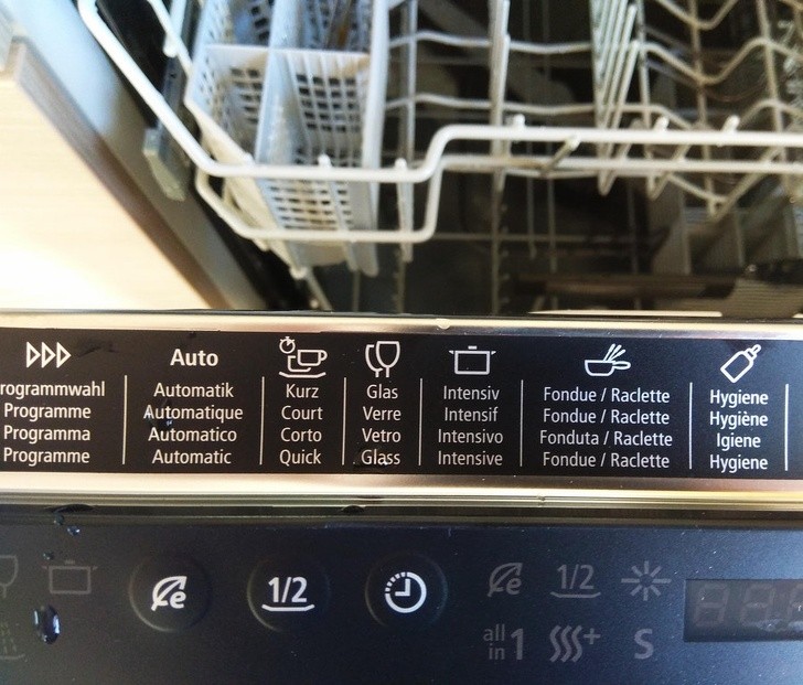 4. Des lave-vaisselle de plus en plus performants : un programme spécifique pour fondue/raclette!