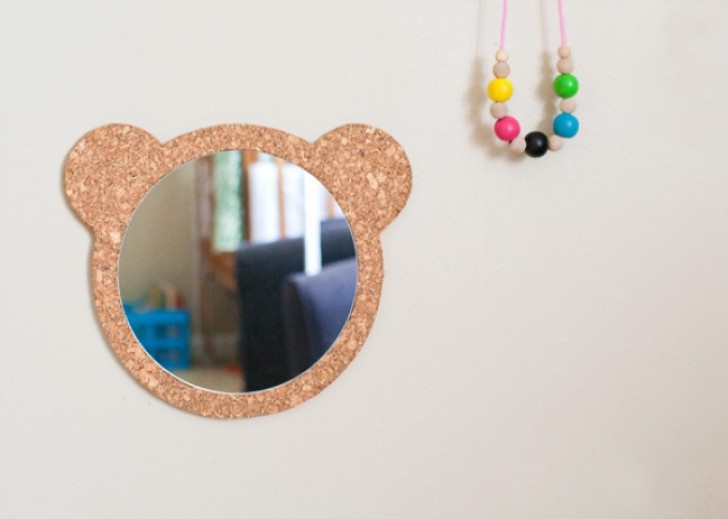 13. Volete installare uno specchio nella cameretta dei vostri figli? Ecco una originale soluzione fai-da-te!