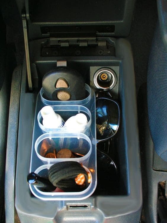 In your car, you can also organize the various spaces in ways that are different from usual and make them more serviceable for you!