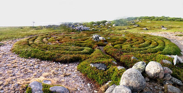 2. Labirinti di pietre dell'isola di Bolshoi Zayatsky, Russia