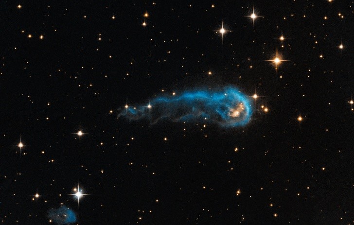 13. Ein Protostern, 4,5 Lichtjahre vom Sternbild des Schwans entfernt