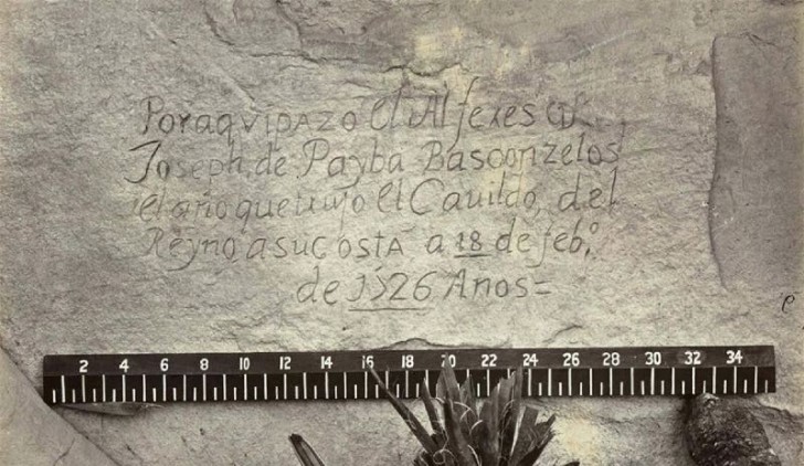 Eine spanische Inschrift aus dem Jahr 1726 zeugt von der Passage eines Soldaten, der an der spanischen Kolonialisierung Amerikas teilnahm.