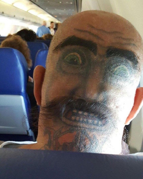 Ein Kombi aus einem Tattoo und dem Haarschnitt: Genial oder verrückt?