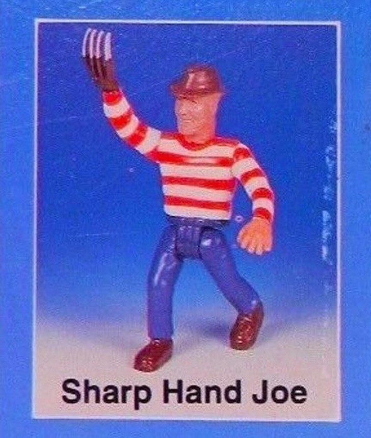 Todos lo conocemos como Freddy Krueger pero aqui lo encontramos como Joe "Mano afilada"...