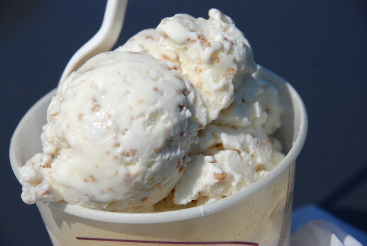 4. Gives the right consistency to homemade ice cream.