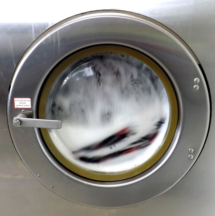 5. Against bad smells in the washing machine.