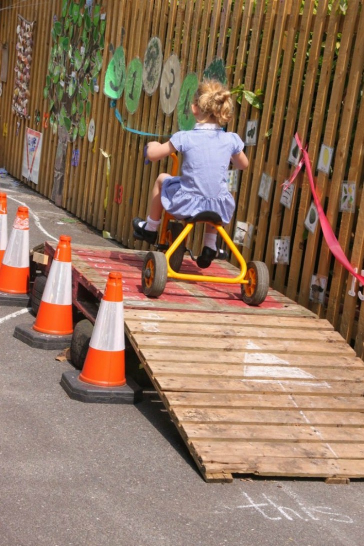 2. Wooden pallet ramp for tricycles and bicycles.