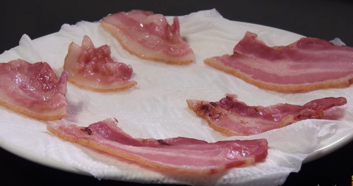 2. Välstekt bacon