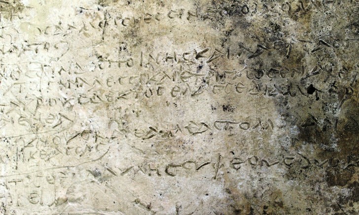 Trovata in Grecia una tavoletta di argilla con i versi dell'Odissea: probabilmente è la più antica mai rinvenuta - 1