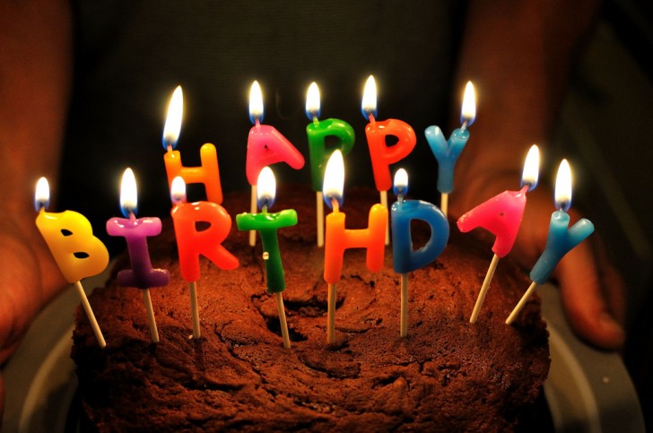 3. Dix-neuf millions de personnes dans le monde célèbrent leur anniversaire le même jour, tous les jours.