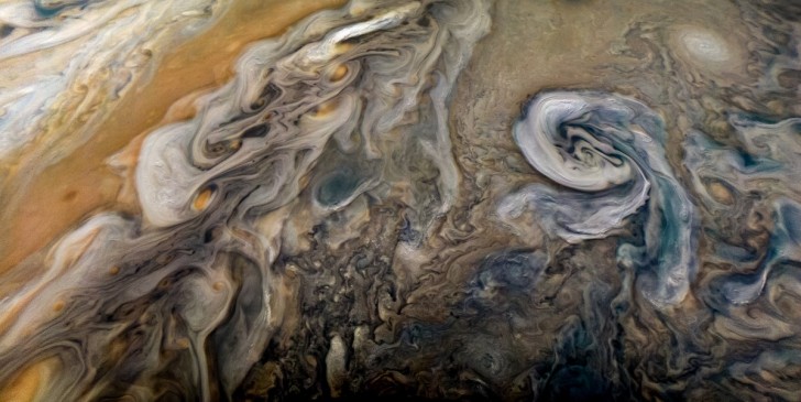 1. Juno rekonstruiert die Oberfläche von Jupiter durch Radar und Systeme, um Strahlungsfelder und Gravitationsfelder zu erfassen