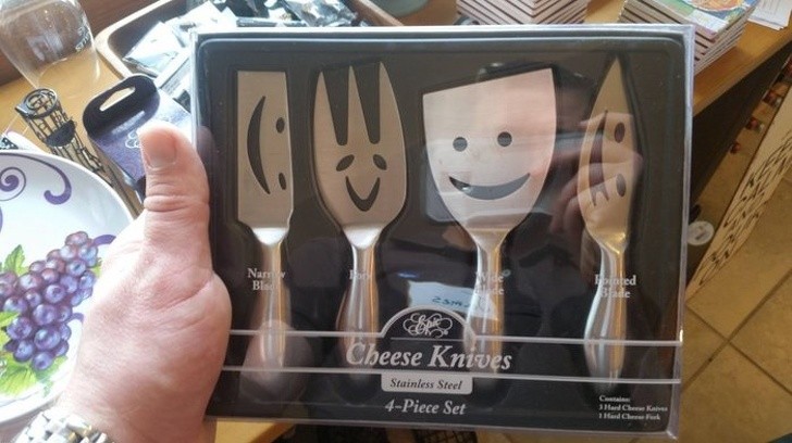 Cuchillos para quesos que dicen "Queso!"
