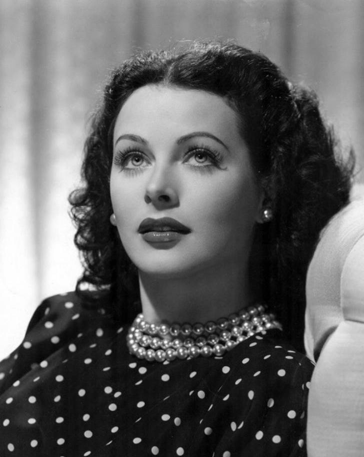 9. Hedy Lamarr - Studiò la tecnologia alla base del Wi- Fi.
