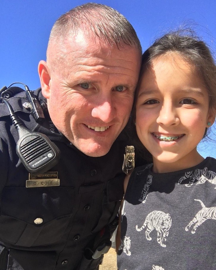 Officer Damon Cole / Instagram