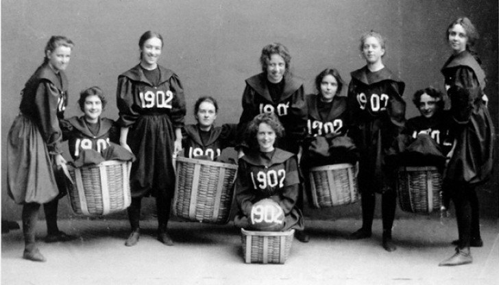 Senda Berenson Abbott, Mutter des Basketballs der Frauen, änderte die Regeln des männlichen, 1891