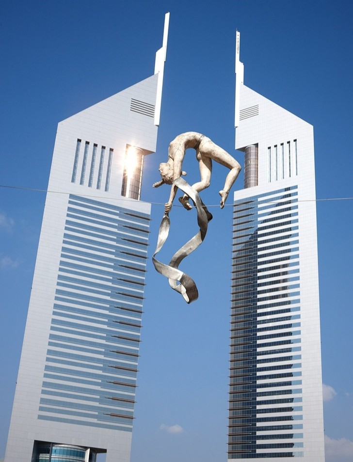 1.'Gymnaste' par Jerzy Kędziora - Émirats arabes unis