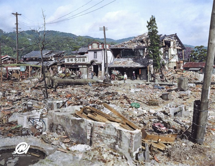 23. Hiroshima devastata dalla bomba atomica, 1945