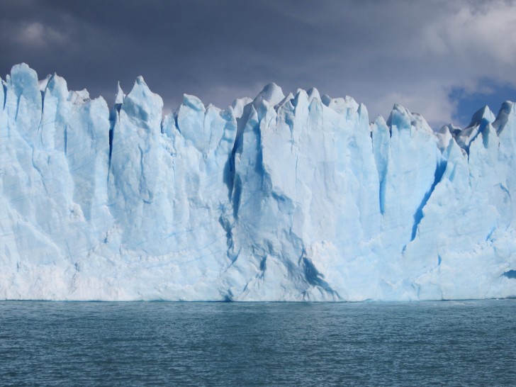 Pour la première fois de l'histoire, le plus ancien glacier de l'Arctique s'est rompu - 2