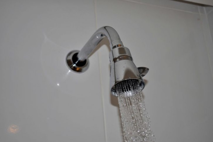 Bonus: onder de douche plassen, maar dan natuurlijk niet op openbare plaatsen