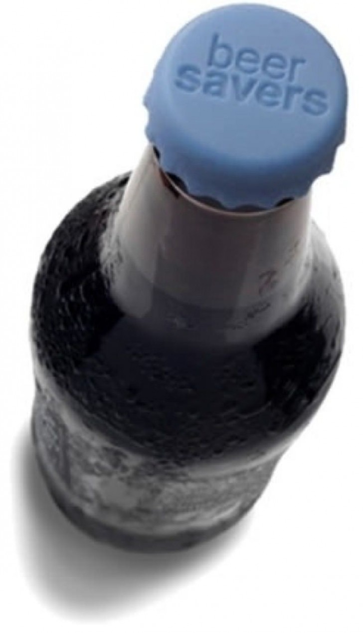 6. Un bouchon en silicone pour éviter que les "bulles" des boissons ne disparaissent.