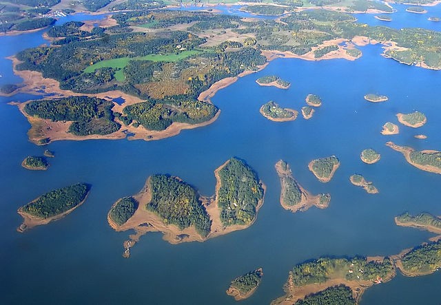 3. Die finnische Geographie ist einzigartig: Sie umfasst mehr als 188.000 Seen und 98.000 Inseln.