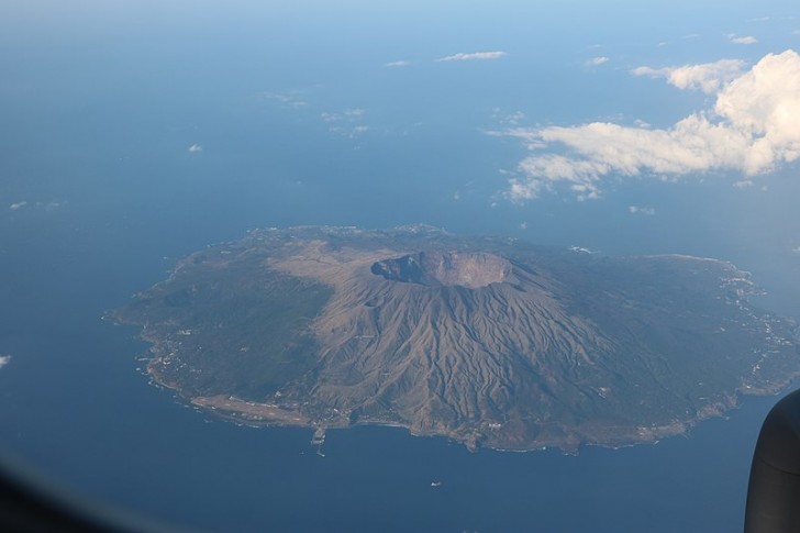 11. Miyakejima, die Insel, auf der man nicht atmen kann.