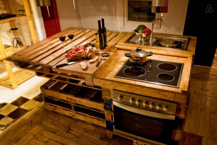 9. With a touch of creativity and extra craftsmanship, wooden pallets can become an integral part of your furnishing!