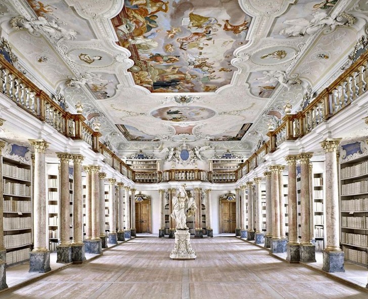 10. Libreria dell'abbazia di Ottobeuren - Ottobeuren, Germania