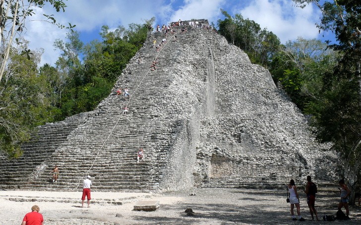 2. La pyramide de Nohoch Mul