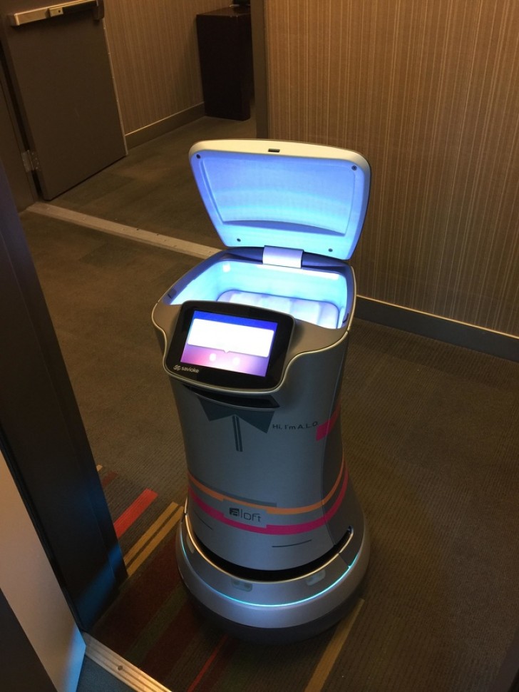 14. Si vous êtes à Cupertino et que vous demandez du papier toilette, un robot vient frapper à votre porte.