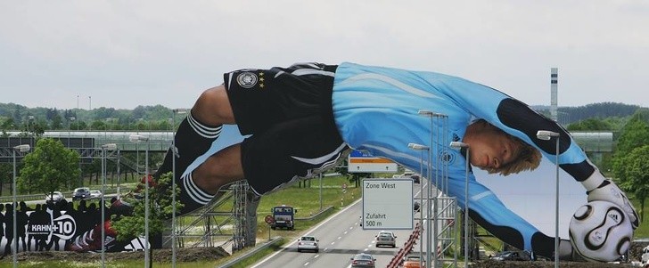 5. Ein bekannter Fußballtorhüter von gigantischen Ausmaßen!