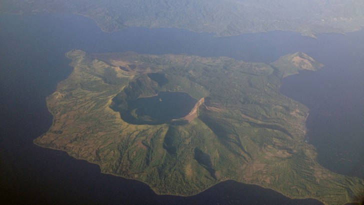 3. Auf den Philippinen gibt es einen "Matrioska"-Vulkan.