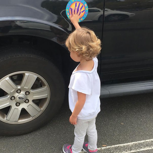 7. If your children often wander away from your car, with the risk of ending up in the middle of the street, put a sticker on the car; the game is to push an invisible button until it is time to go.