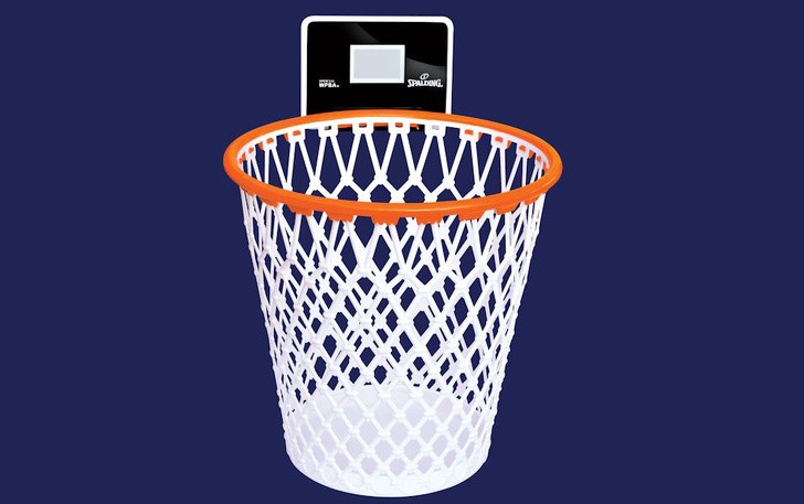 1. Mülleimer in Form eines Basketballkorbs