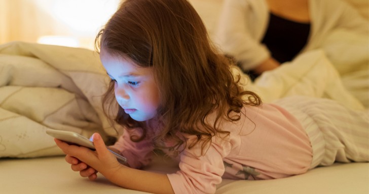 Eine Studie besagt: Kinder, die Tablets und Smartphones benutzen, riskieren Verzögerungen bei der Sprachentwicklung - 2