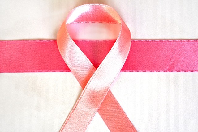 11. Die Todesfälle durch Brustkrebs sanken um 39%: Das Leben von 322.600 Frauen wurde gerettet.
