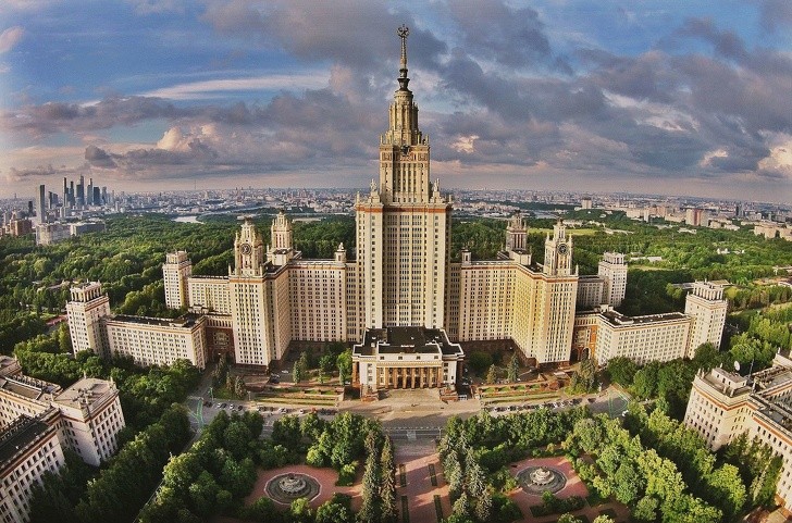 5. Université d'Etat Lomonosov - Moscou, Russie