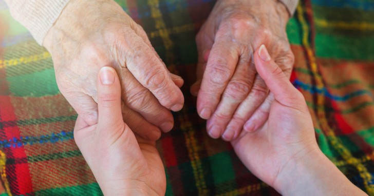 Prendre soin d'un membre de la famille dépendant : un acte d'amour pas toujours reconnu - 2