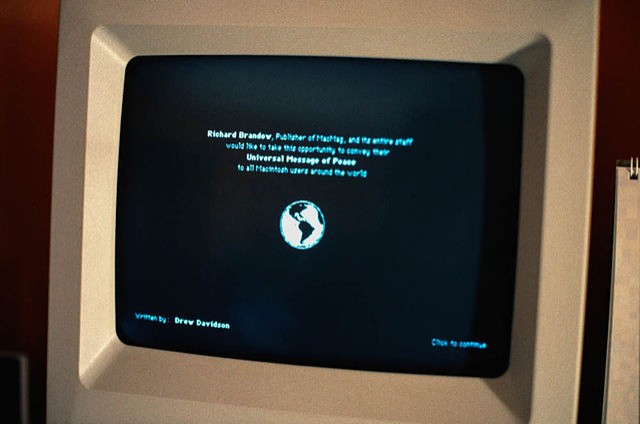 10. Der erste Computervirus, eine universelle Botschaft des Friedens.