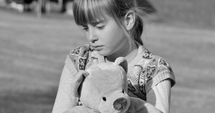 Children who are suffering from a lack of affection usually manifest these 3 behaviors - 2