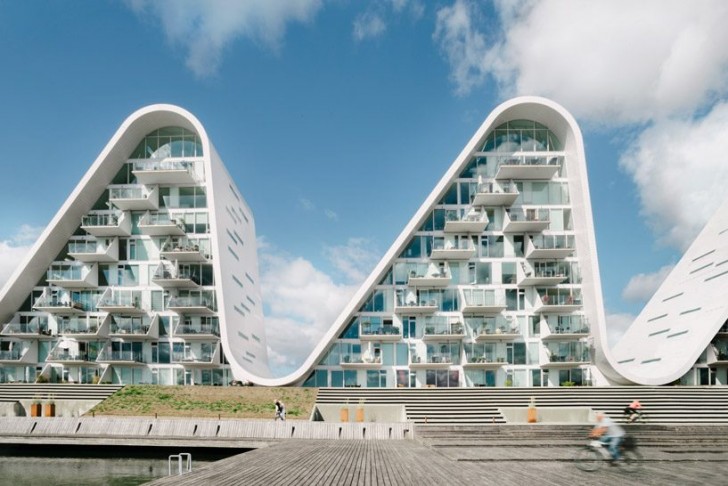De ontwerpers zeggen dat ze Vejle, de Deense stad waar de structuur zich bevindt, een idee wilden geven dat het omringende landschap zou kunnen weerspiegelen, evenals de lokale identiteit.