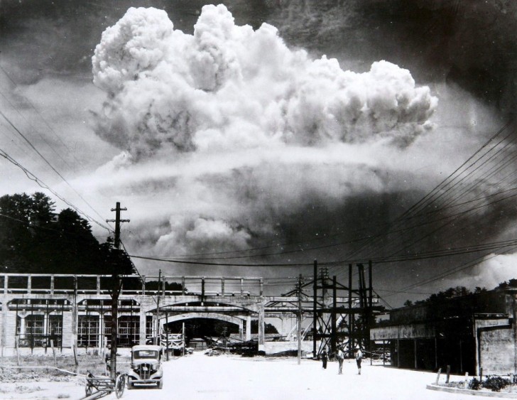 12. Der Bombenanschlag auf Nagasaki, Japan. 9. August 1945