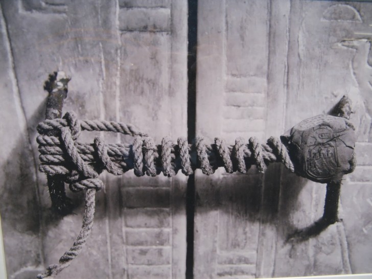 La tombe de Toutankhamon a été découverte en 1922 par l'égyptologue britannique Howard Carter.